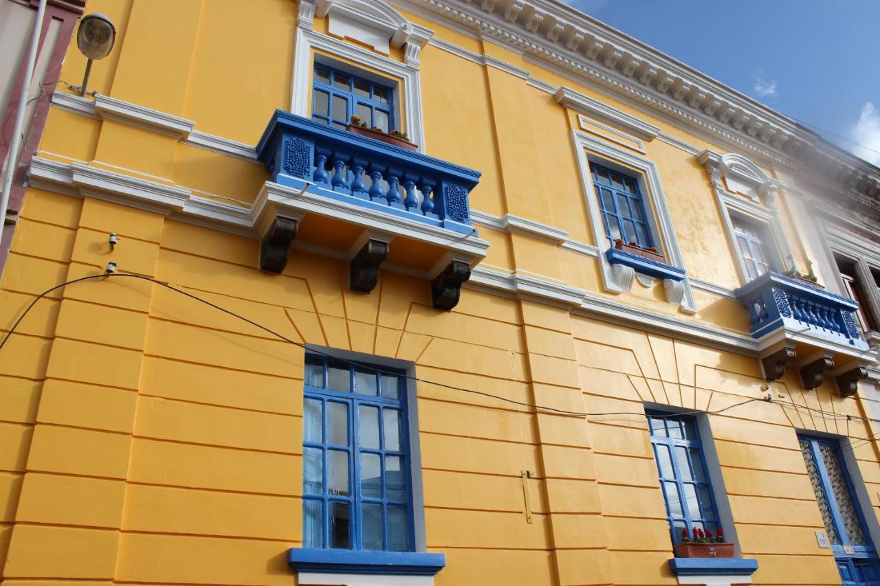 Hostal Café Tiana Latacunga Exterior foto
